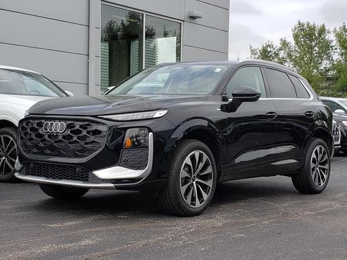 MYTHOS BLACK 2026 Audi Q3 TFSI quattro S tronic