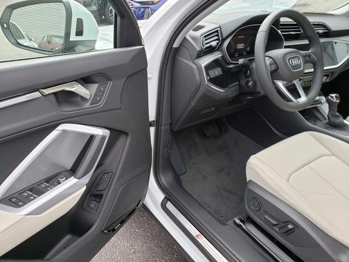 2025 Audi Q3 45 S line Premium Plus