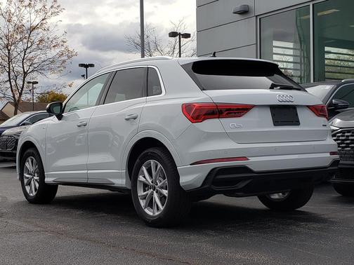 2025 Audi Q3 45 S line Premium Plus
