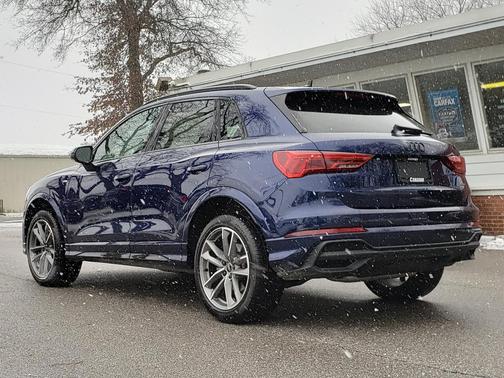 2023 Audi Q3 Premium 45 TFSI S line quattro Tiptronic
