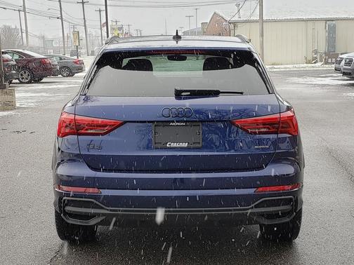 2023 Audi Q3 Premium 45 TFSI S line quattro Tiptronic