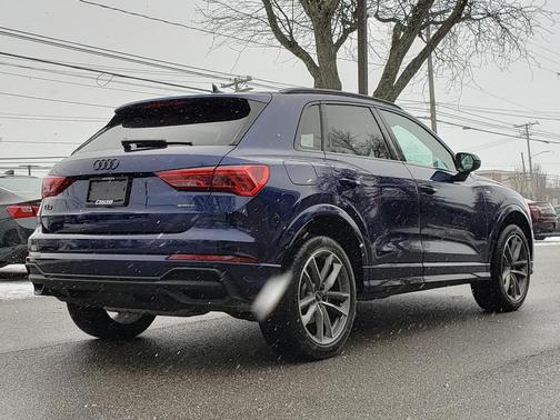2023 Audi Q3 Premium 45 TFSI S line quattro Tiptronic