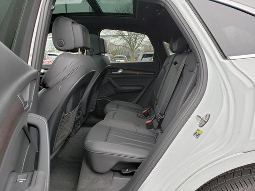 2023 Audi Q5 45 S line Premium Plus