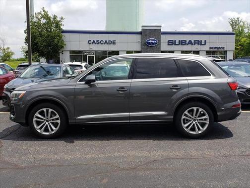 2025 Audi Q7 55 Premium Plus