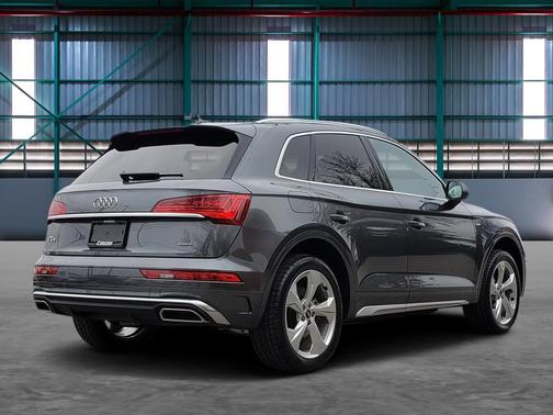 2023 Audi Q5 45 S line Premium Plus