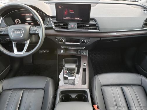 2023 Audi Q5 45 S line Premium Plus