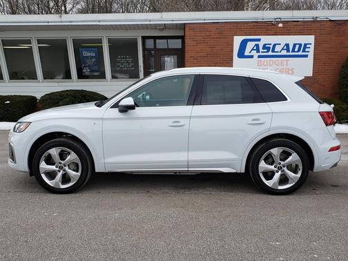 2023 Audi Q5 45 S line Premium Plus