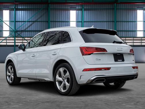 2023 Audi Q5 45 S line Premium Plus