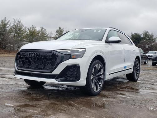 2025 Audi Q8 55 Premium Plus