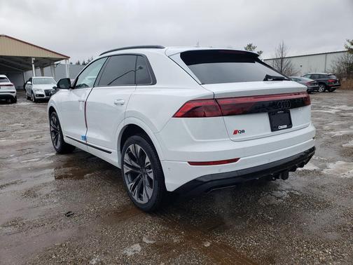 2025 Audi Q8 55 Premium Plus