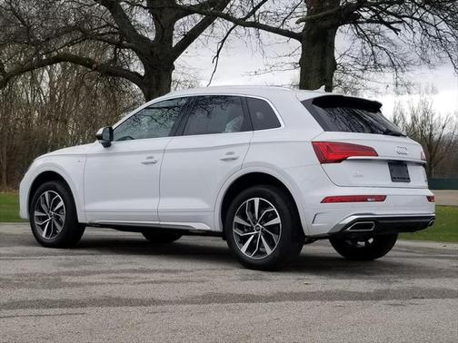 2024 Audi Q5 45 S line Premium