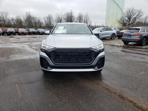2025 Audi Q8 55 Premium Plus