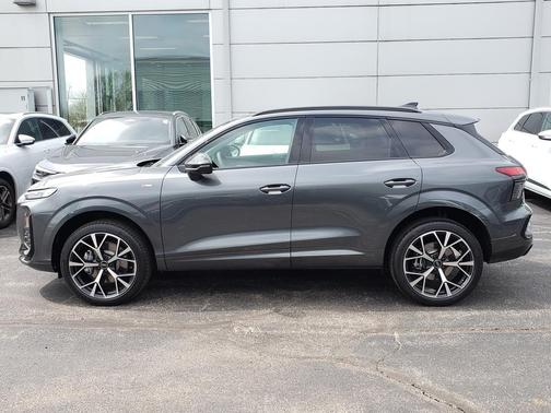 DAYTONA GRAY 2026 Audi Q3 TFSI quattro S tronic