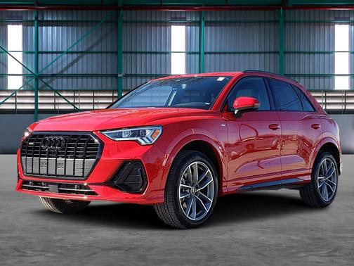 2025 Audi Q3 Premium 45 TFSI S line quattro Tiptronic