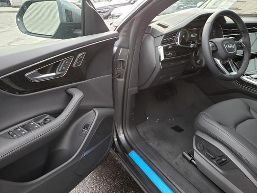 2026 Audi Q8 55 Premium Plus