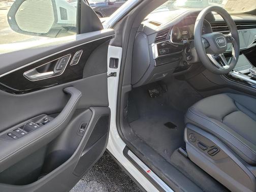 2026 Audi Q8 55 Premium Plus