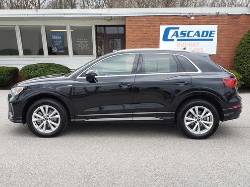 Mythos Black Metallic 2025 Audi Q3 Premium 45 TFSI S line quattro Tiptronic