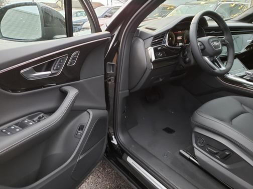 2026 Audi Q7 55 Premium Plus