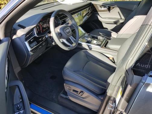 2025 Audi Q8 55 Premium Plus