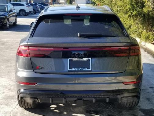 2025 Audi Q8 55 Premium Plus