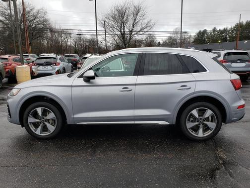 2023 Audi Q5 40 Premium Plus