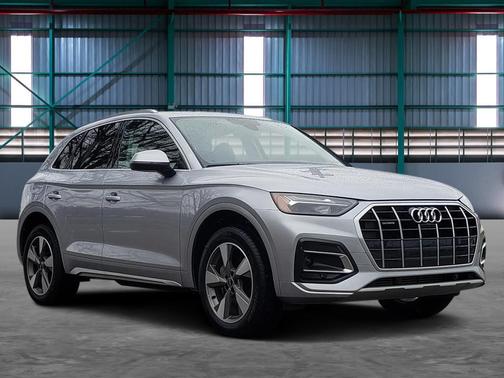 2023 Audi Q5 40 Premium Plus