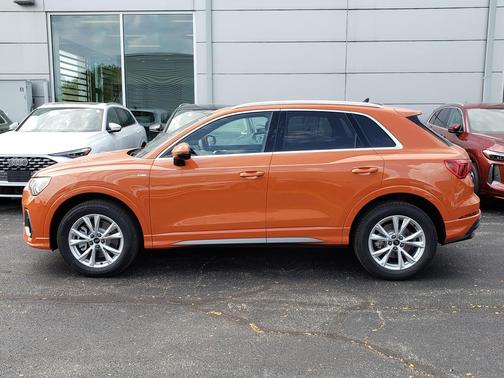 2025 Audi Q3 Premium 45 TFSI S line quattro Tiptronic