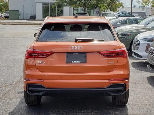 2025 Audi Q3 Premium 45 TFSI S line quattro Tiptronic