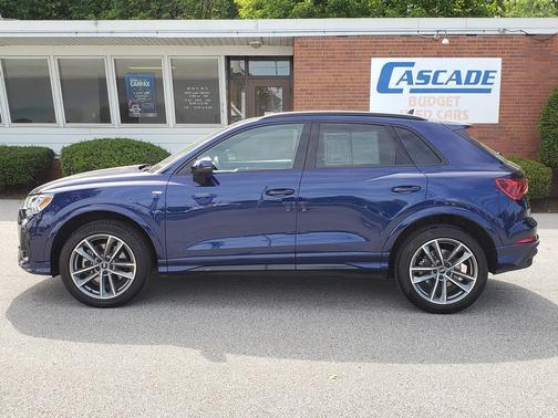 Navarra Blue Metallic 2024 Audi Q3 45 S line Premium Plus