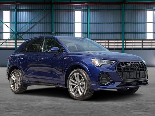 Navarra Blue Metallic 2024 Audi Q3 45 S line Premium Plus
