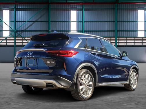 2021 INFINITI QX50 LUXE AWD