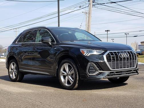 2023 Audi Q3 Premium 45 TFSI S line quattro Tiptronic