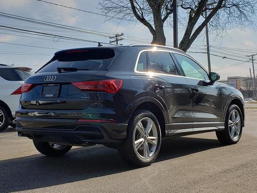 2023 Audi Q3 Premium 45 TFSI S line quattro Tiptronic