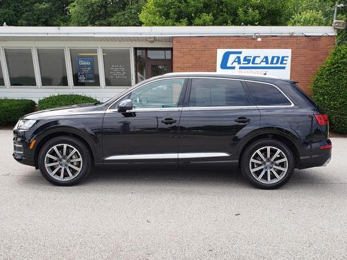 Orca Black Metallic 2019 Audi Q7 55 Prestige