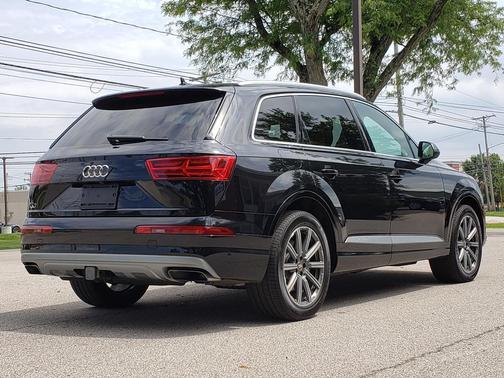 Orca Black Metallic 2019 Audi Q7 55 Prestige