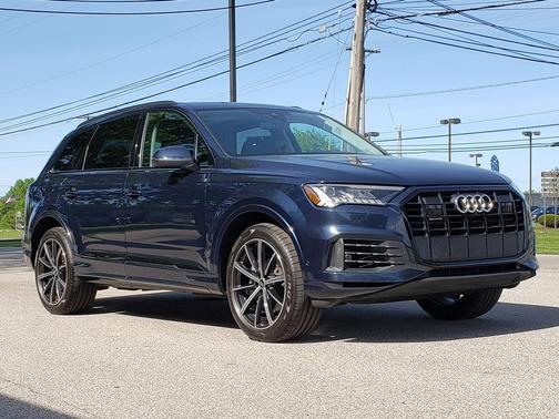 Waitomo Blue Metallic 2023 Audi Q7 55 Premium Plus