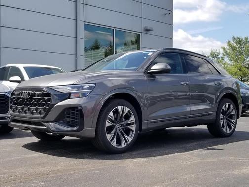 2025 Audi Q8 55 Premium Plus