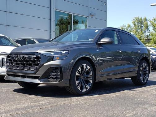 Daytona Gray Pearl Effect 2026 Audi Q8 55 Premium Plus