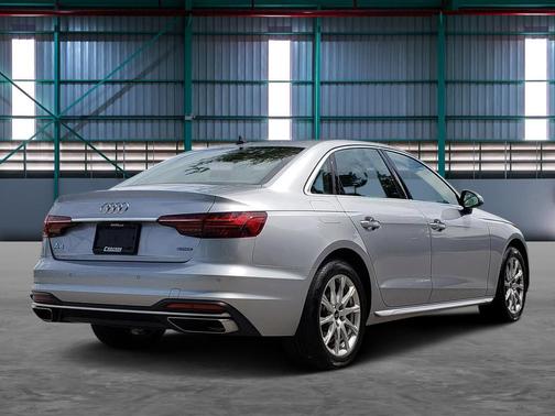 Florett Silver Metallic 2023 Audi A4 40 Premium
