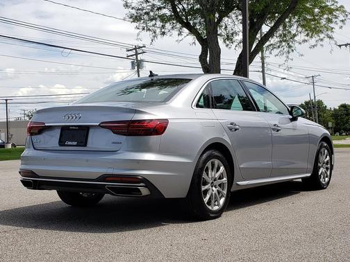 Florett Silver Metallic 2023 Audi A4 40 Premium