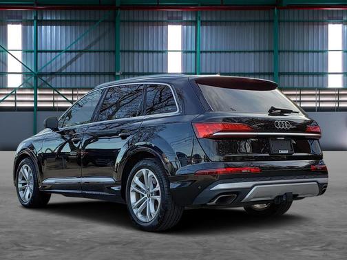 2025 Audi Q7 55 Prestige