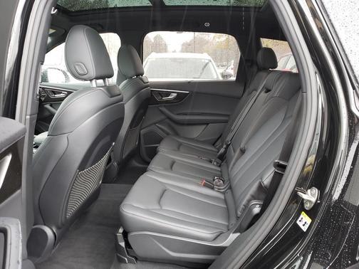 2025 Audi Q7 55 Prestige