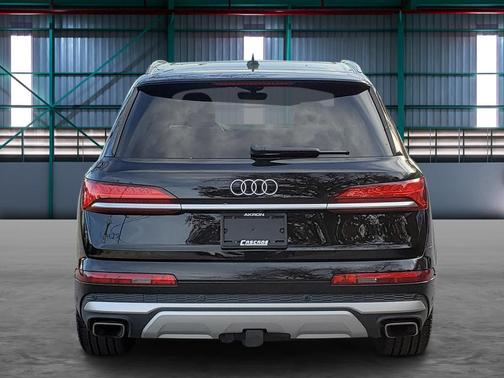 2025 Audi Q7 55 Prestige