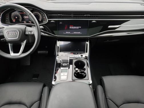 2025 Audi Q7 55 Prestige