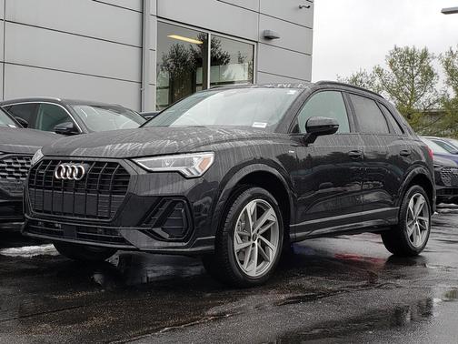 2025 Audi Q3 Premium 45 TFSI S line quattro Tiptronic