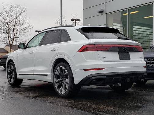2026 Audi Q8 55 Premium Plus