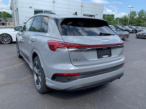 2024 Audi Q4 e-tron Premium Plus