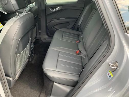 2024 Audi Q4 e-tron Premium Plus