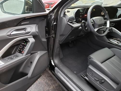 2025 Audi Q5 Premium Plus TFSI quattro S tronic