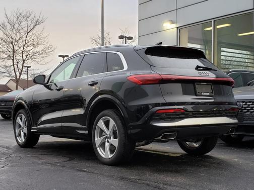 2025 Audi Q5 Premium Plus TFSI quattro S tronic